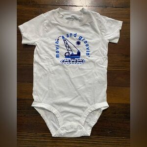 NWOT Carter’s movin’ and groovin’ White Bodysuit